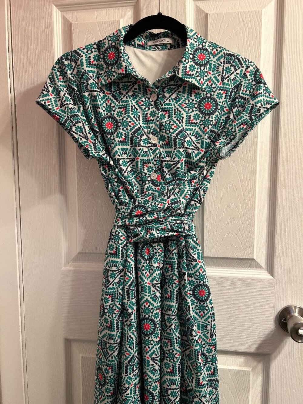 Unique cute green/white tile print crepe fit & flare shirt dress, size 8